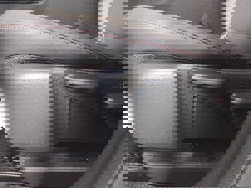 Used 2024 Chevrolet Trax RS w/ Sunroof Package image 15