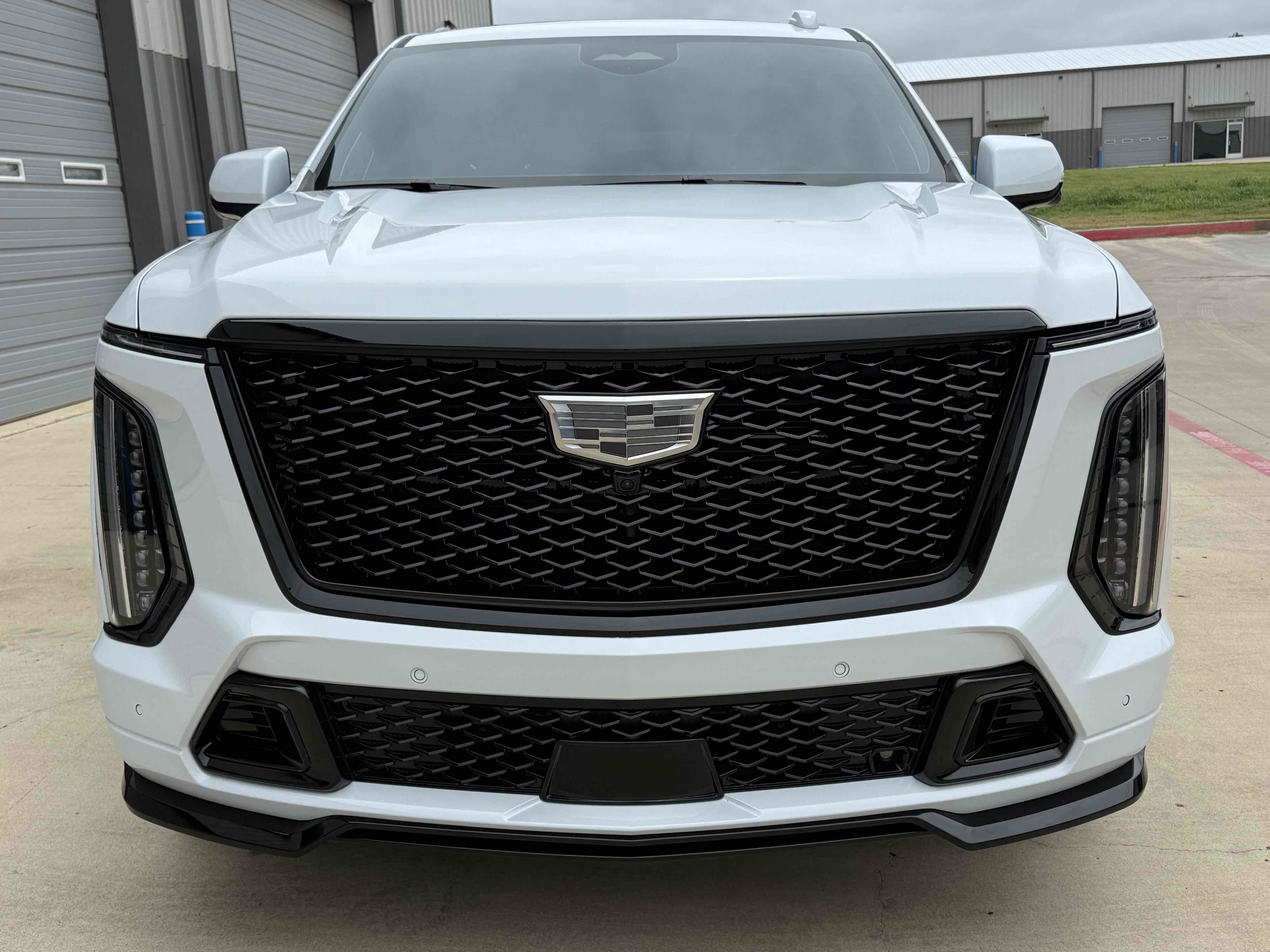 Used 2026 Cadillac Escalade V w/ LPO, ONYX Package AWD/4WD image 11