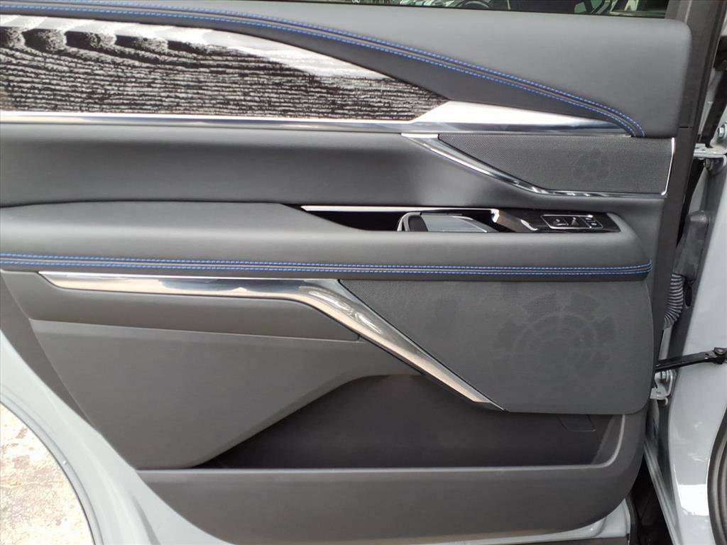 New 2026 Cadillac Escalade IQ Luxury 1 image 8