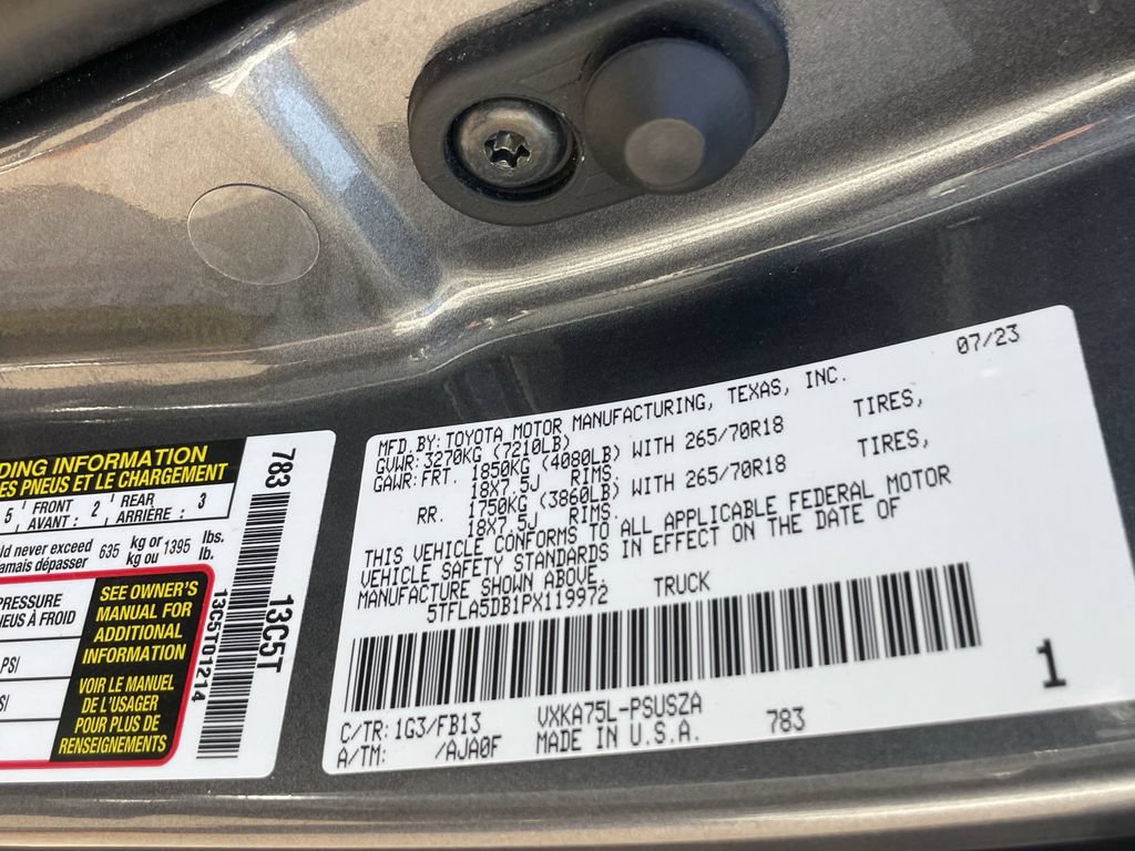 Used 2023 Toyota Tundra SR5 w/ SR5 Convenience Package AWD/4WD image 32