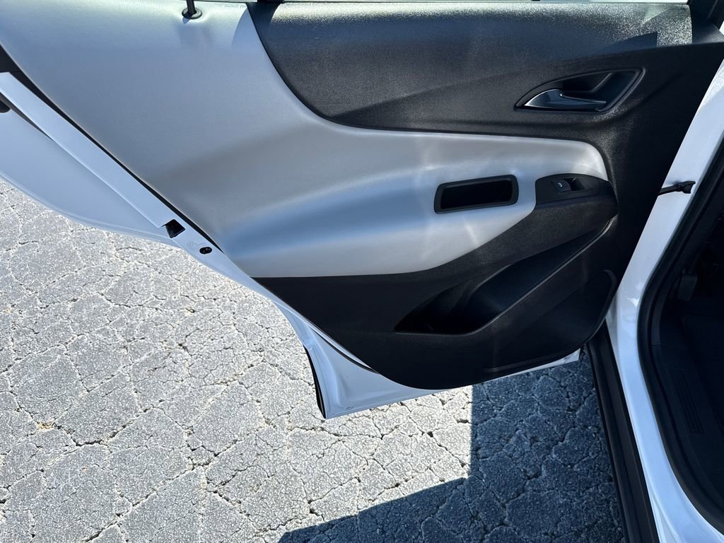 Used 2023 Chevrolet Equinox LS w/ LS Convenience Package image 21