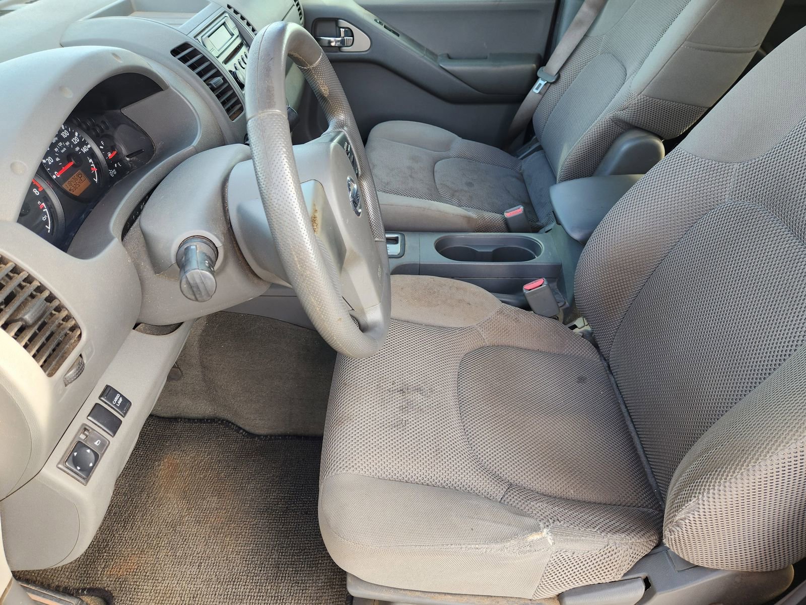 Used 2006 Nissan Frontier SE w/ (P01) Power Pkg image 16