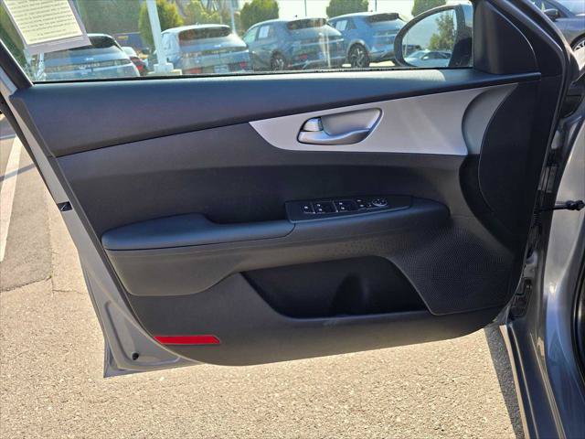 Used 2024 Kia Forte LXS FWD image 19