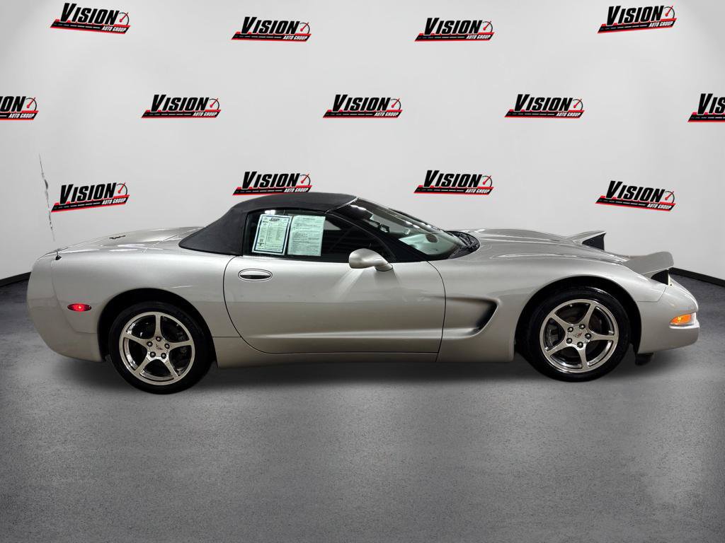 Used 2004 Chevrolet Corvette Convertible w/ Preferred Equipment Group RWD image 4