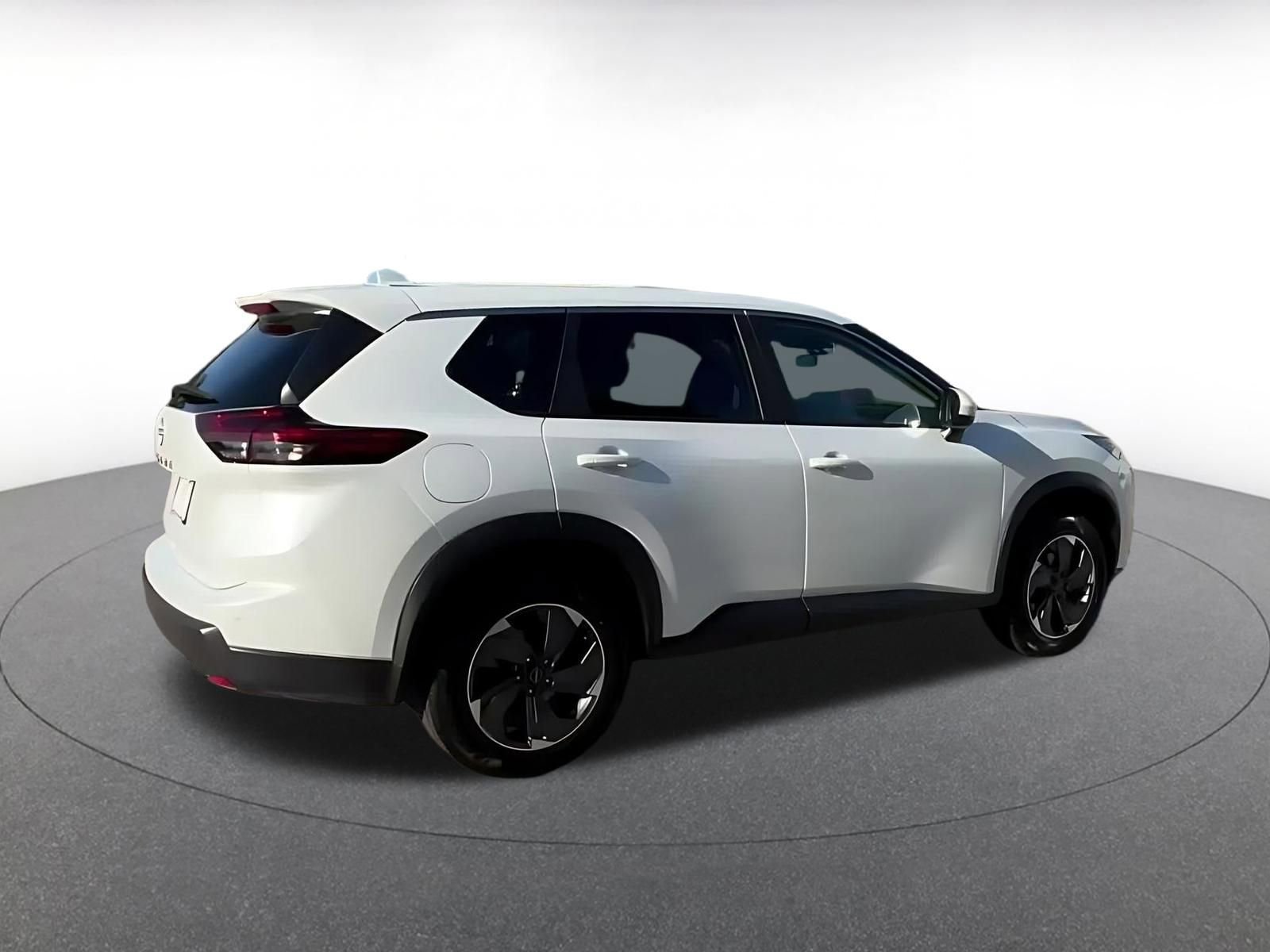 Used 2025 Nissan Rogue SV FWD image 14