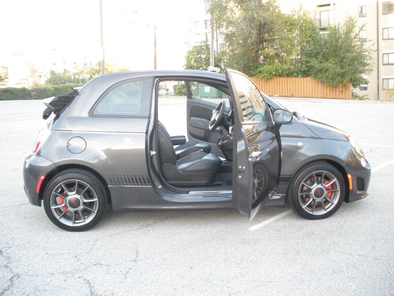 Used 2015 FIAT 500 Abarth w/ Beats Audio Package image 21