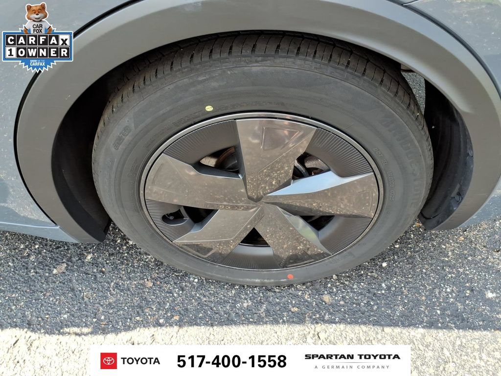 Used 2025 Toyota Prius LE FWD image 11