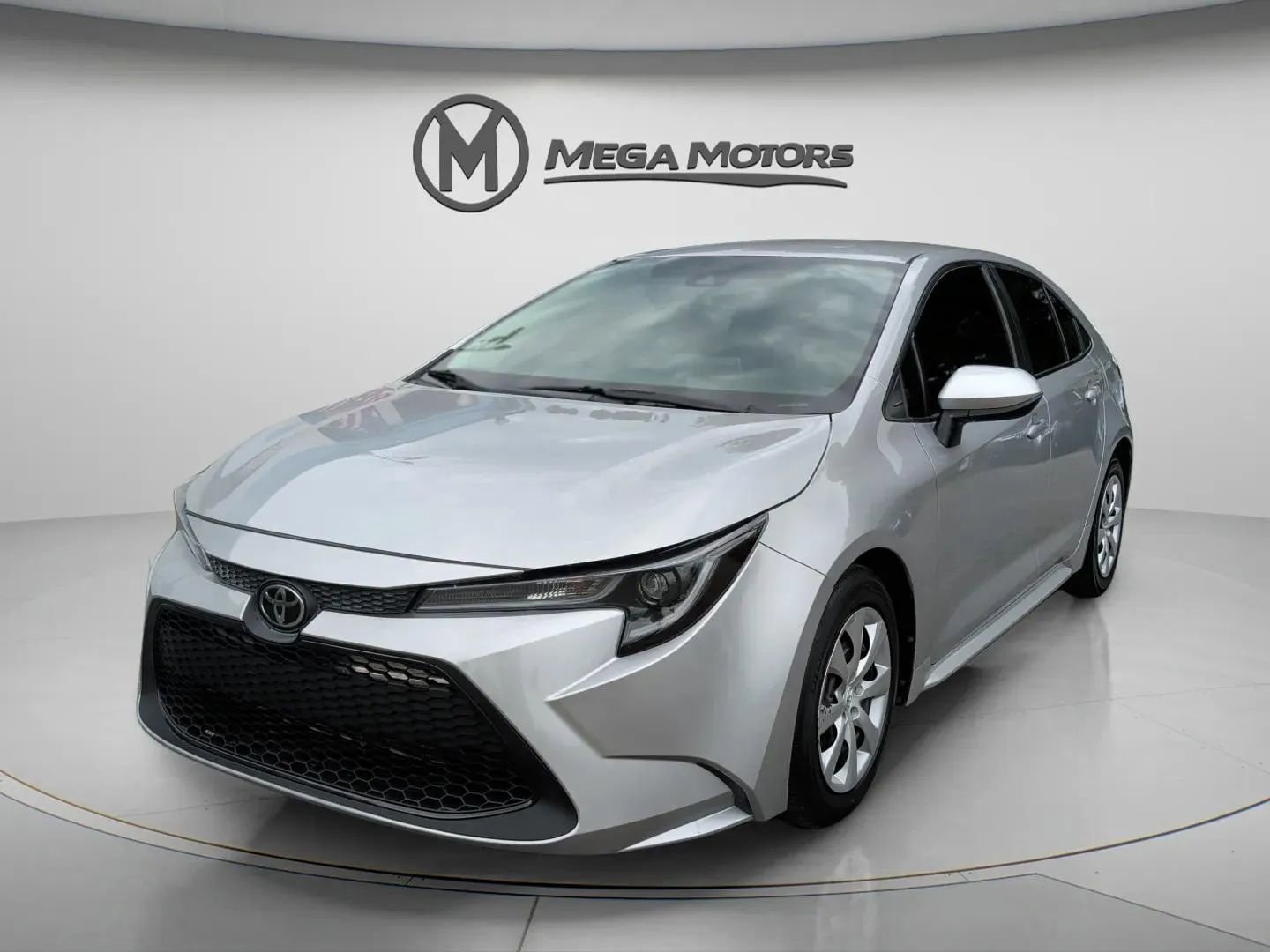 Used 2021 Toyota Corolla LE FWD image 1