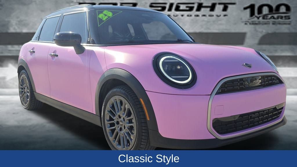 Used 2025 MINI Cooper 4-Door Hardtop image 8