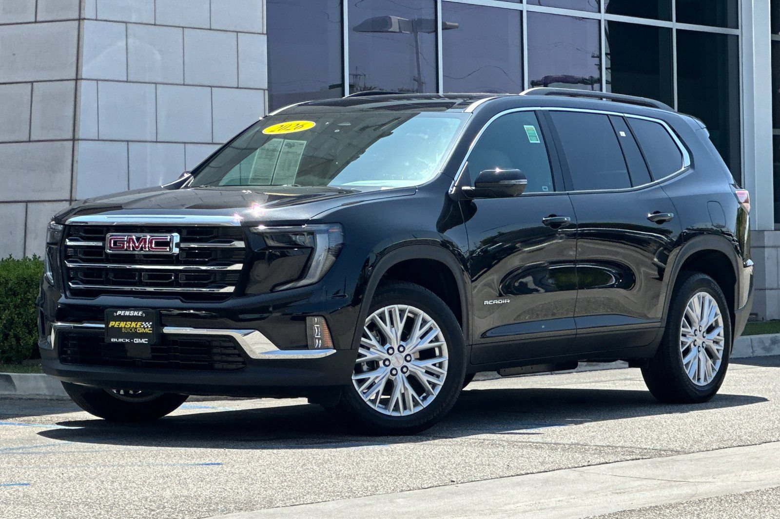 Used 2026 GMC Acadia Elevation w/ Elevation Premium Package FWD image 8