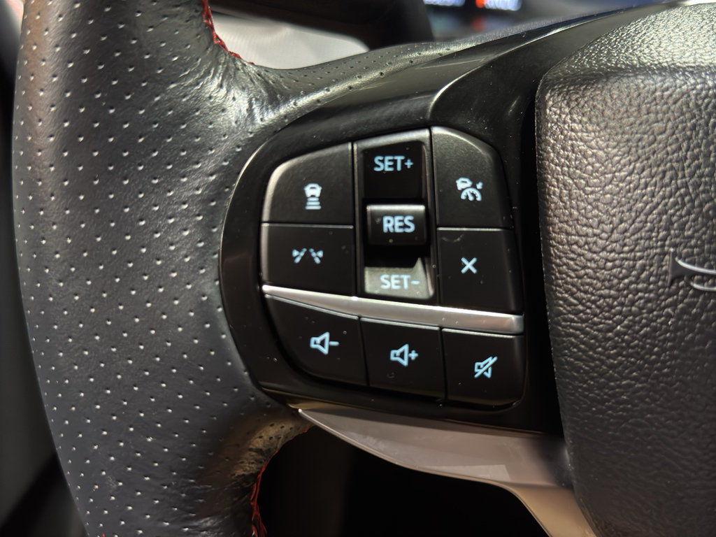Used 2025 Ford Explorer ST-Line w/ ST-Line Street Pack AWD/4WD image 25