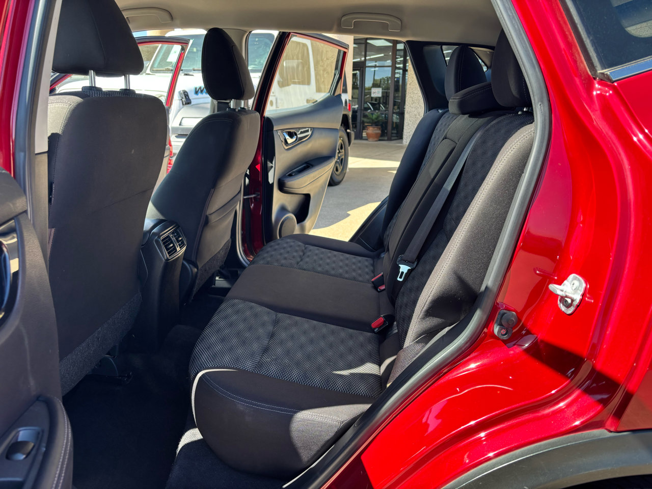 Used 2017 Nissan Rogue Sport SV w/ SV All-Weather Package image 17