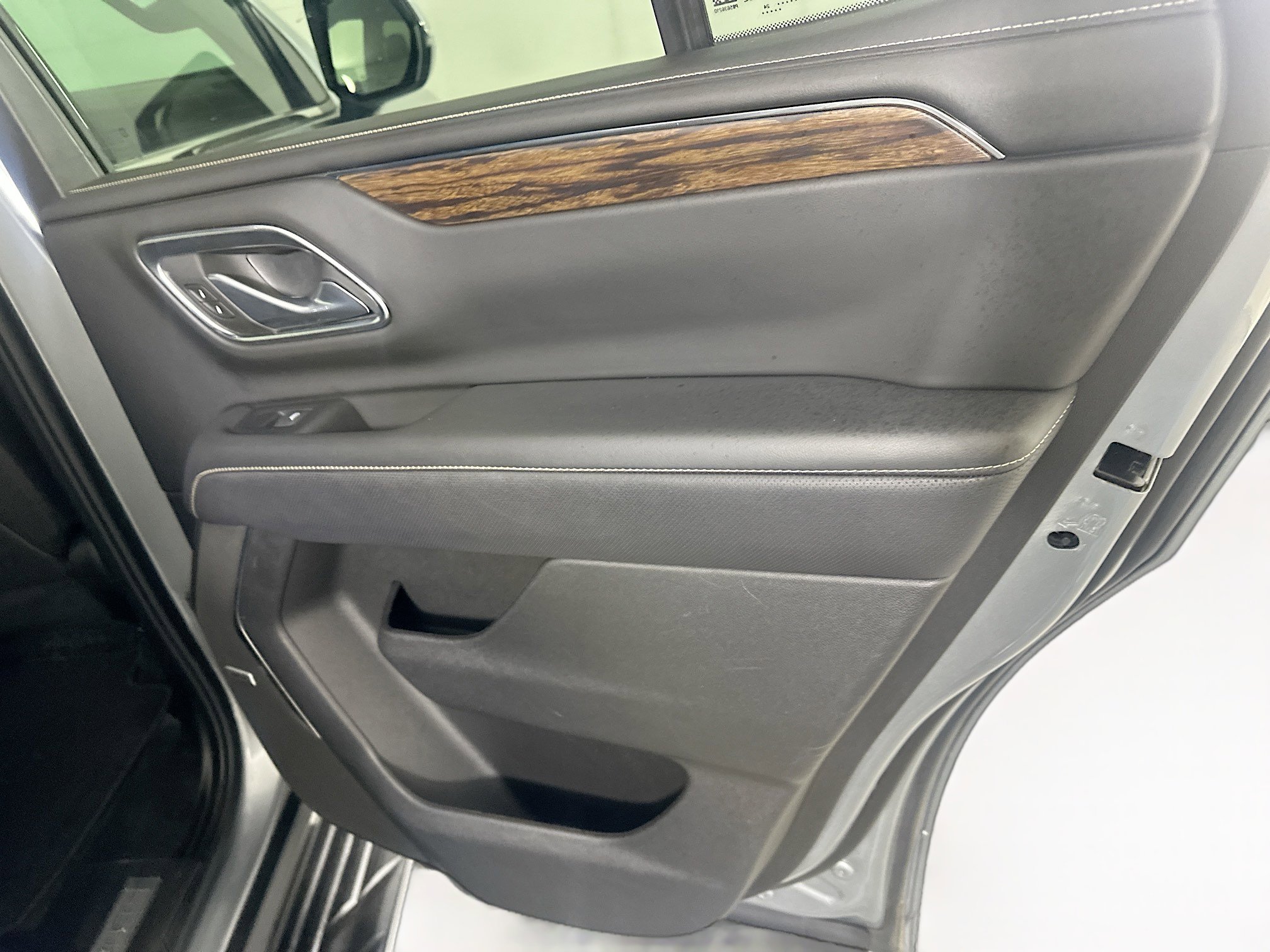 Used 2024 Chevrolet Tahoe Premier image 32