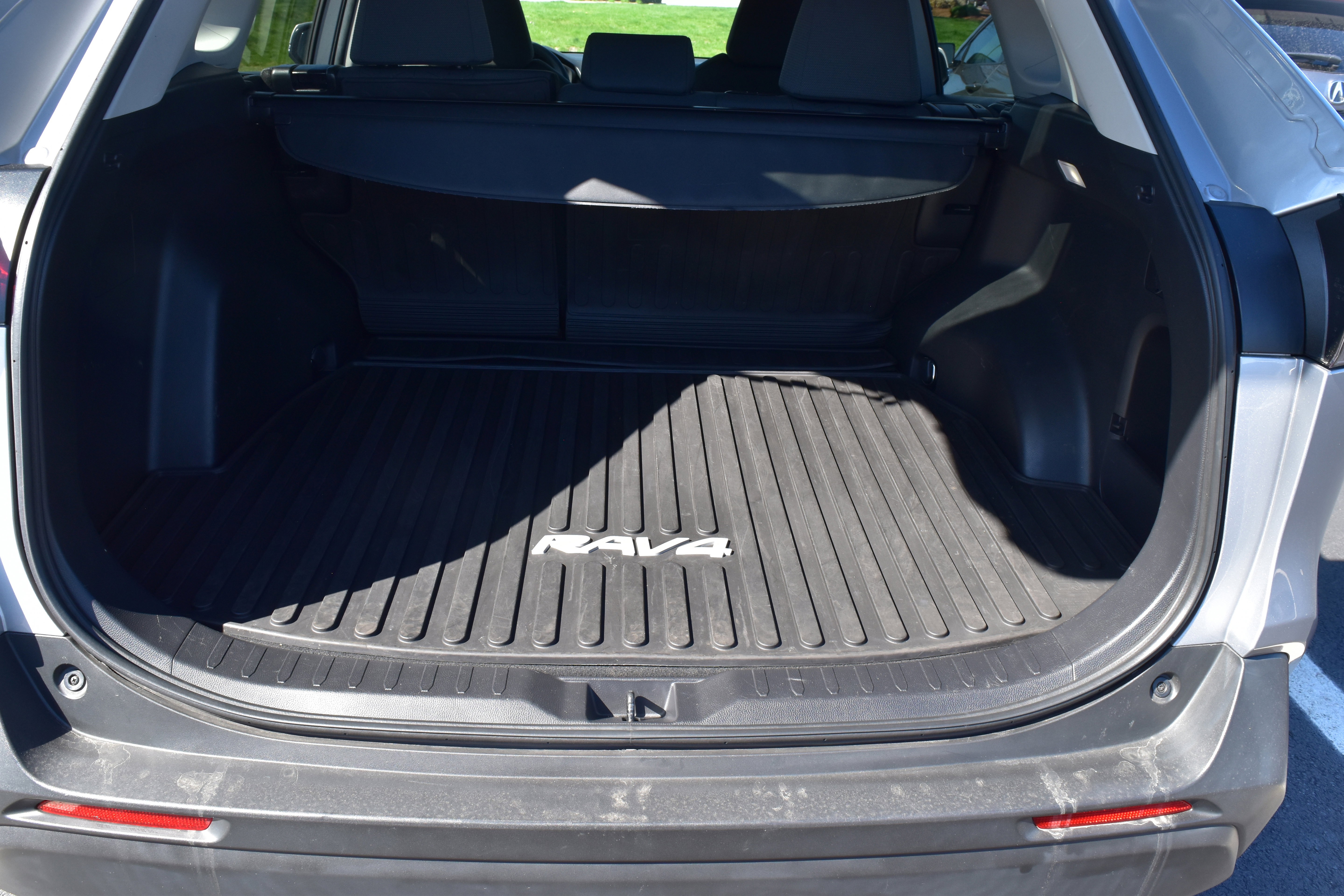 Used 2022 Toyota RAV4 XLE AWD/4WD image 10