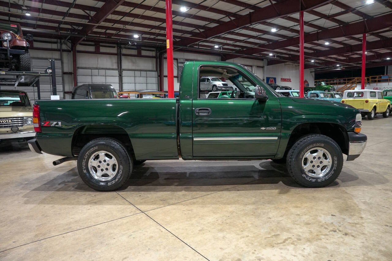 Used 2001 Chevrolet Silverado 1500 LS w/ Off-Road Chassis Pkg AWD/4WD image 10