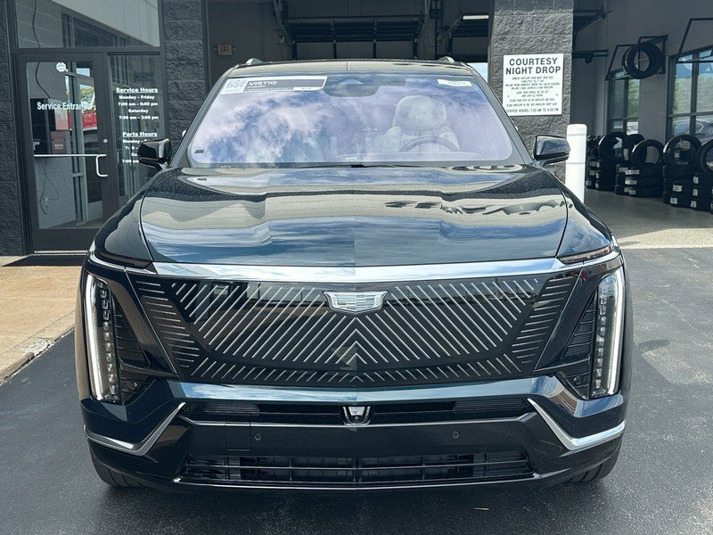 New 2026 Cadillac Vistiq Luxury image 6