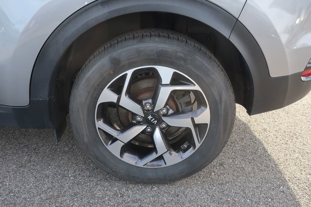 Used 2022 Kia Sportage LX image 15