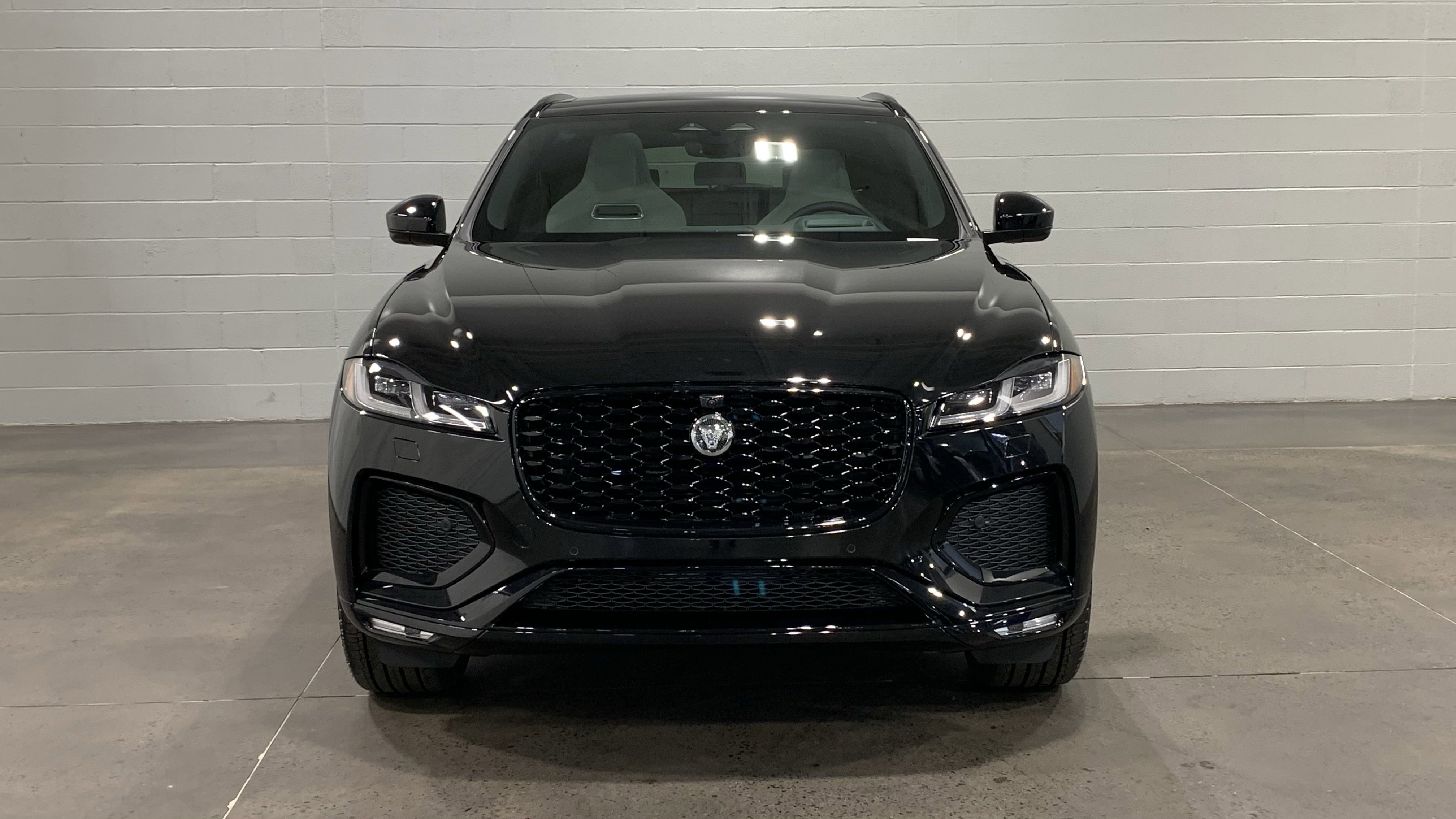 New 2026 Jaguar F-PACE R-Dynamic S image 9