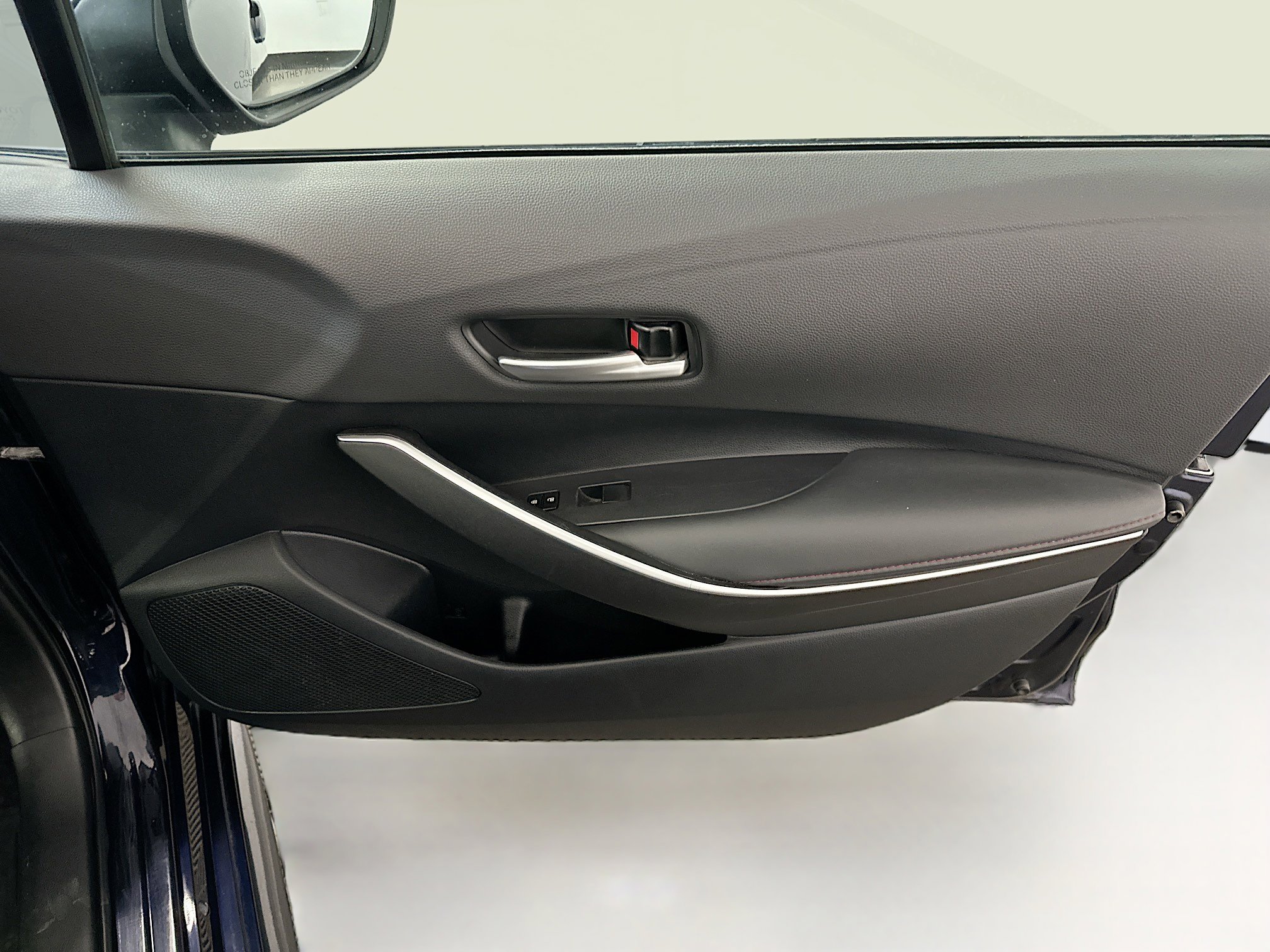 Used 2024 Toyota Corolla SE image 33