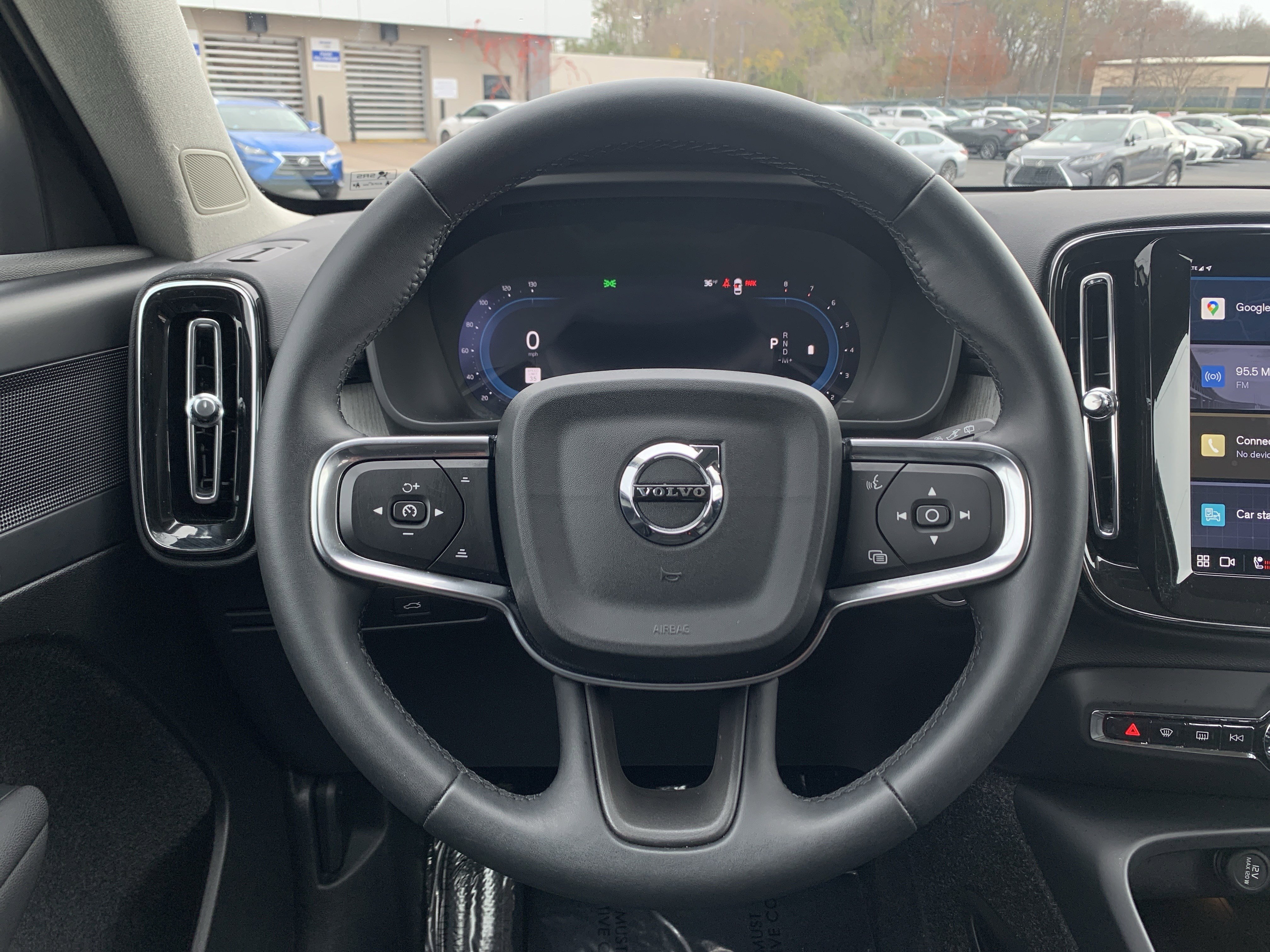 Used 2025 Volvo XC40 B5 Core image 18
