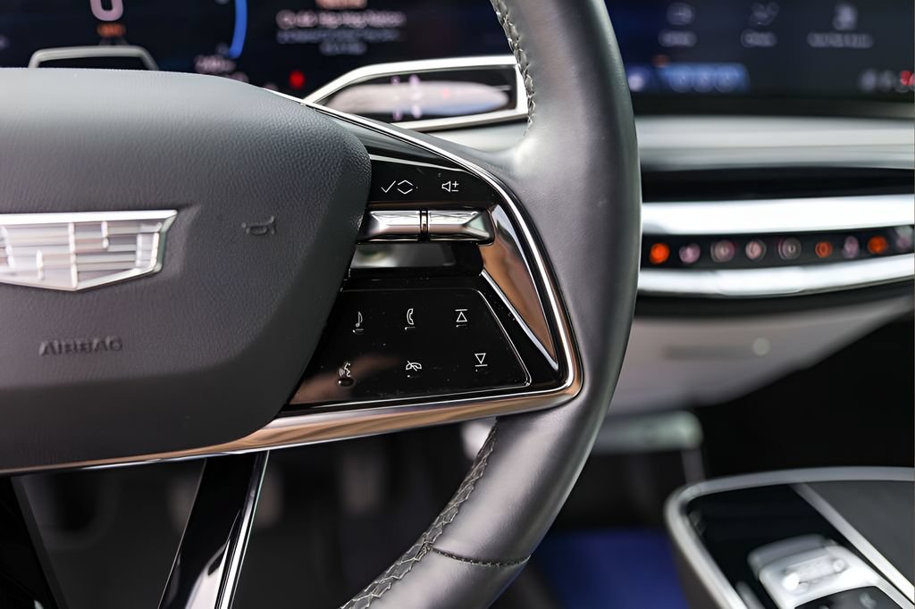 Certified 2024 Cadillac Lyriq Luxury RWD image 12