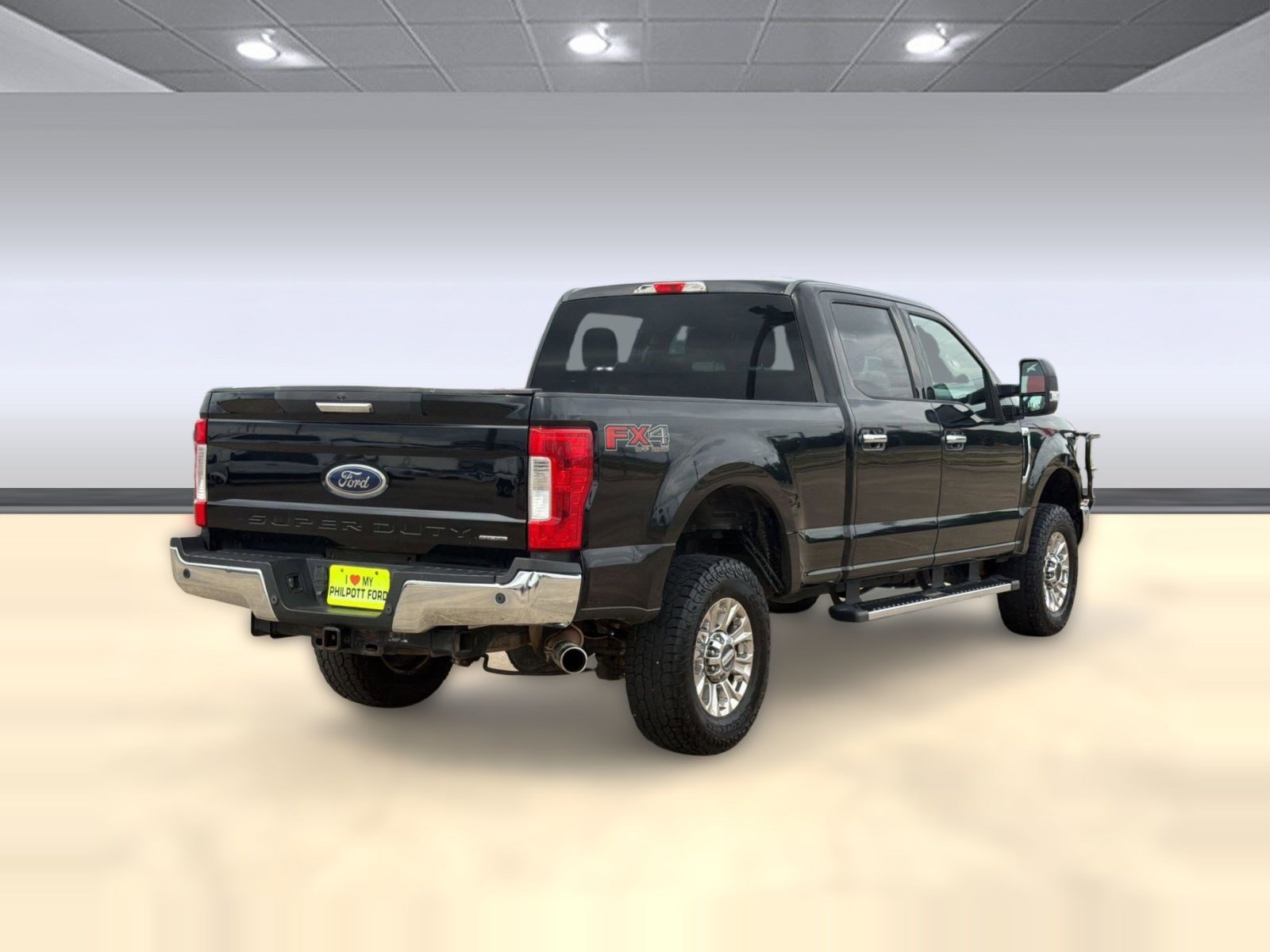 Used 2017 Ford F250 XLT w/ XLT Premium Package AWD/4WD image 9