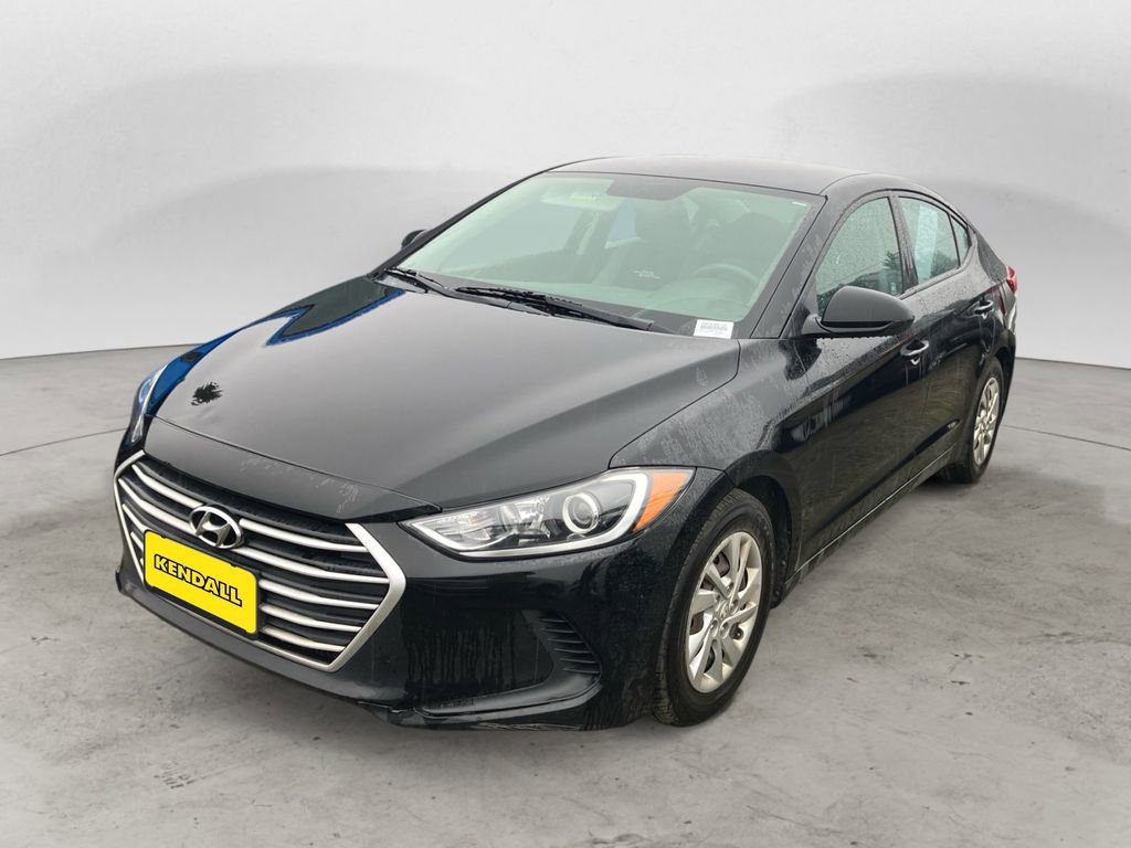 Used 2017 Hyundai Elantra SE image 1
