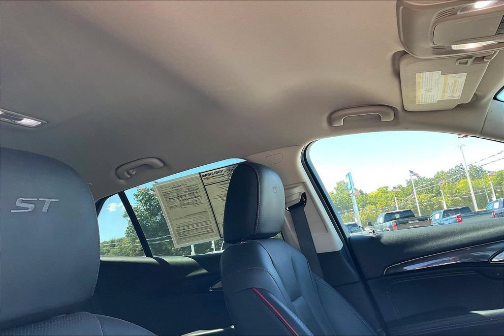 Used 2023 Buick Envision Essence w/ Sport Touring Package FWD image 16
