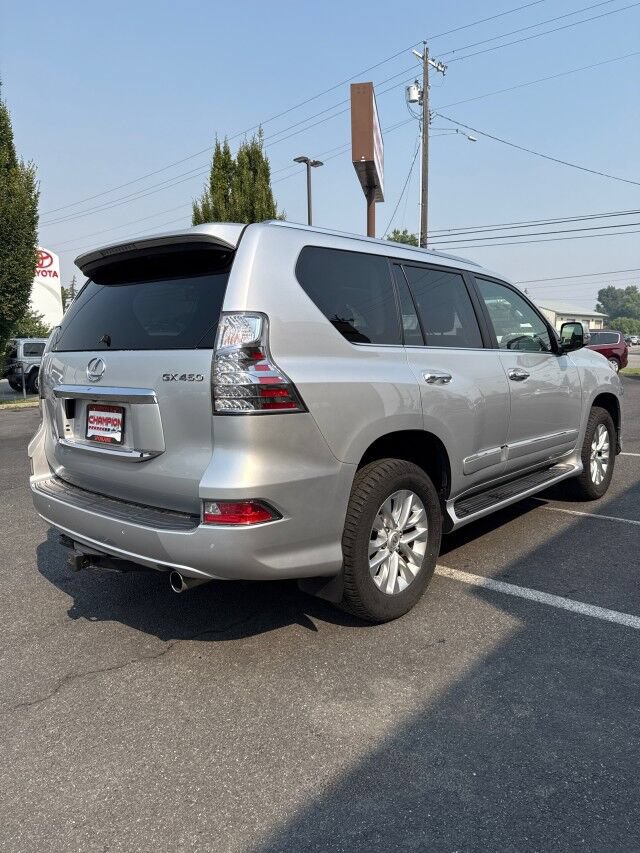Used 2015 Lexus GX 460 w/ Premium Package AWD/4WD image 5