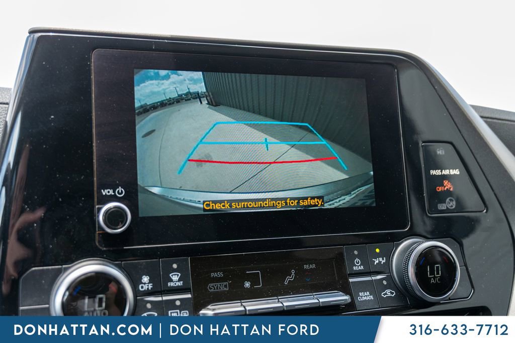 Used 2023 Toyota Highlander L FWD image 18