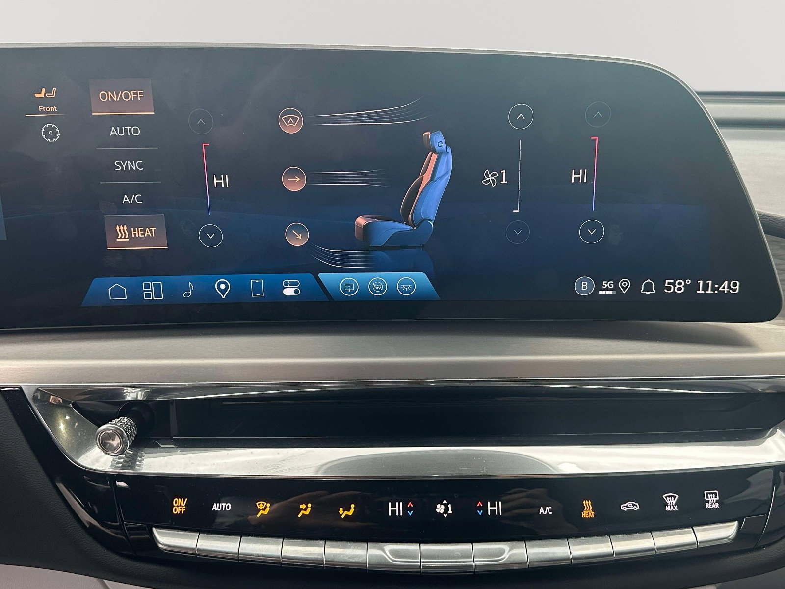 Certified 2024 Cadillac Lyriq Luxury image 11