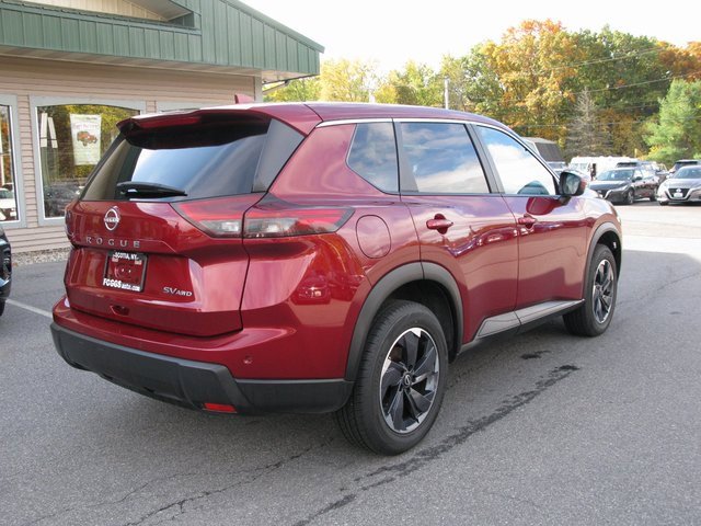 Used 2024 Nissan Rogue SV image 4