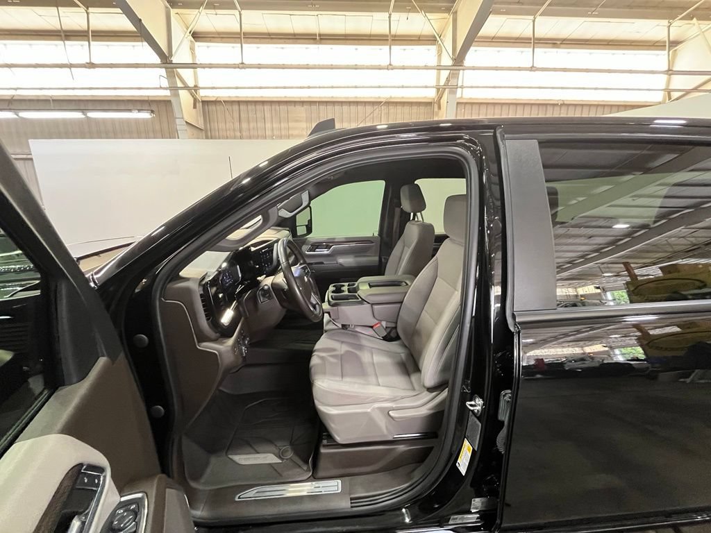 Certified 2024 Chevrolet Silverado 3500 LT AWD/4WD image 17