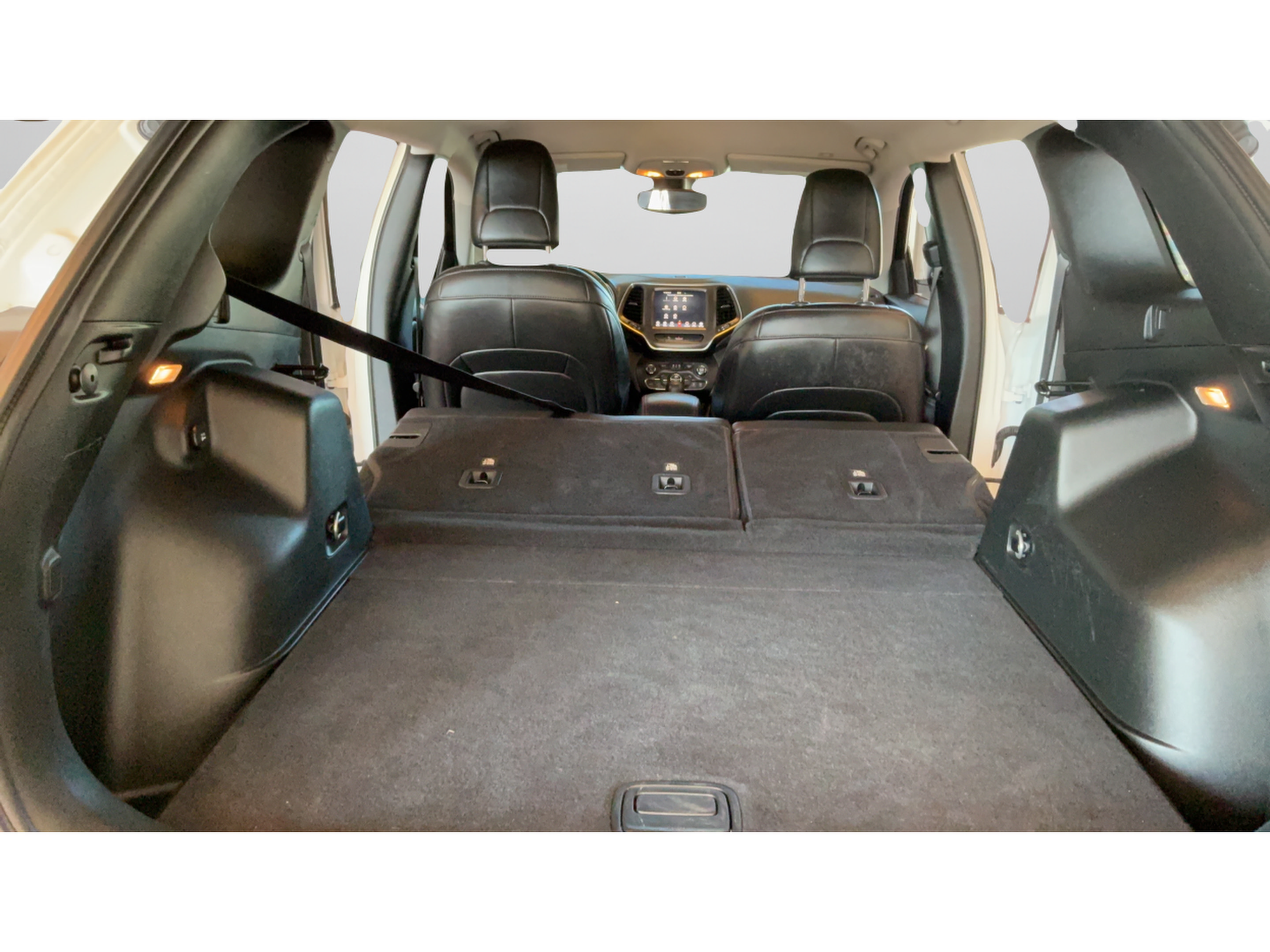 Used 2019 Jeep Cherokee Trailhawk AWD/4WD image 33