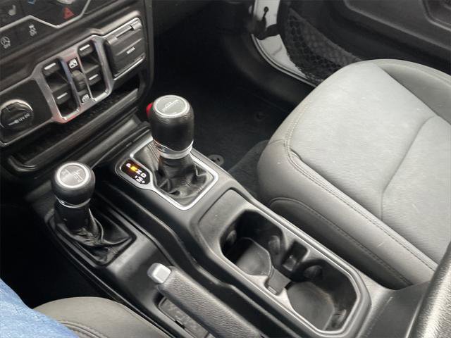 Certified 2021 Jeep Gladiator Willys image 20