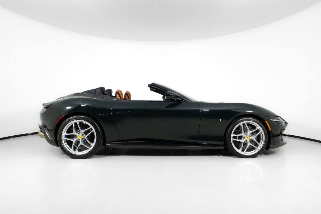 Used 2024 Ferrari Roma Spider image 10