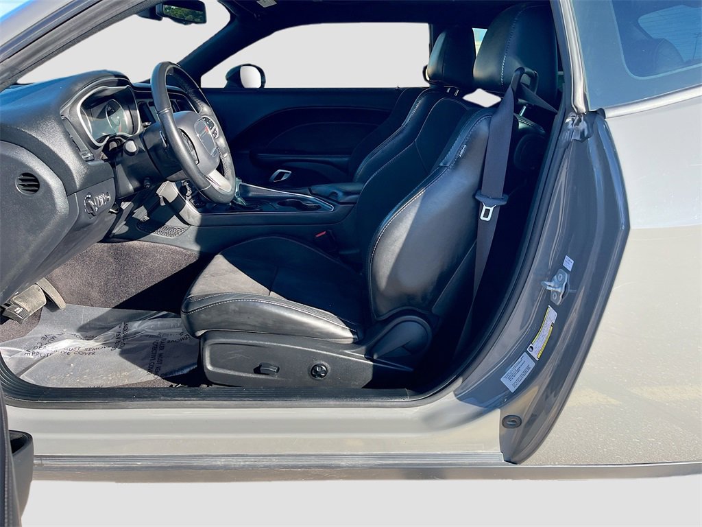 Used 2018 Dodge Challenger R/T Scat Pack w/ Leather Interior Group image 21