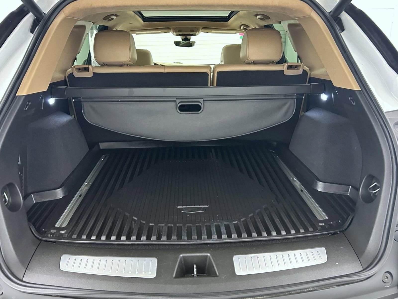 Used 2020 Cadillac XT5 Sportv w/ Platinum Package AWD/4WD image 31