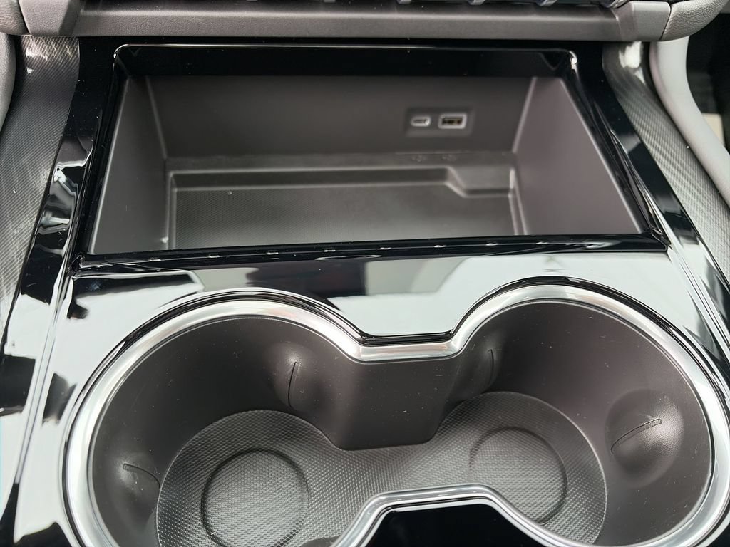 New 2026 GMC Yukon XL AT4 w/ AT4 Premium Plus Package AWD/4WD image 29
