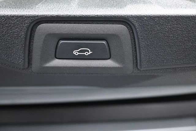 Used 2025 BMW X5 sDrive40i w/ Climate Comfort Package RWD image 25