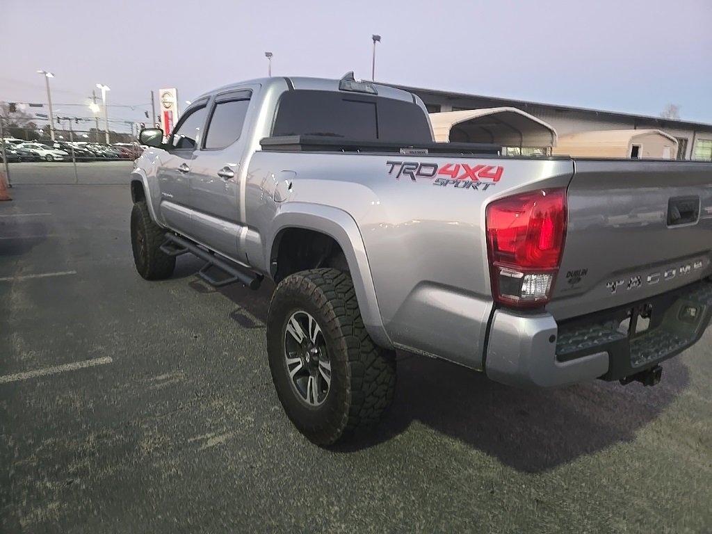 Used 2017 Toyota Tacoma TRD Sport w/ Premium & Technology Package image 3