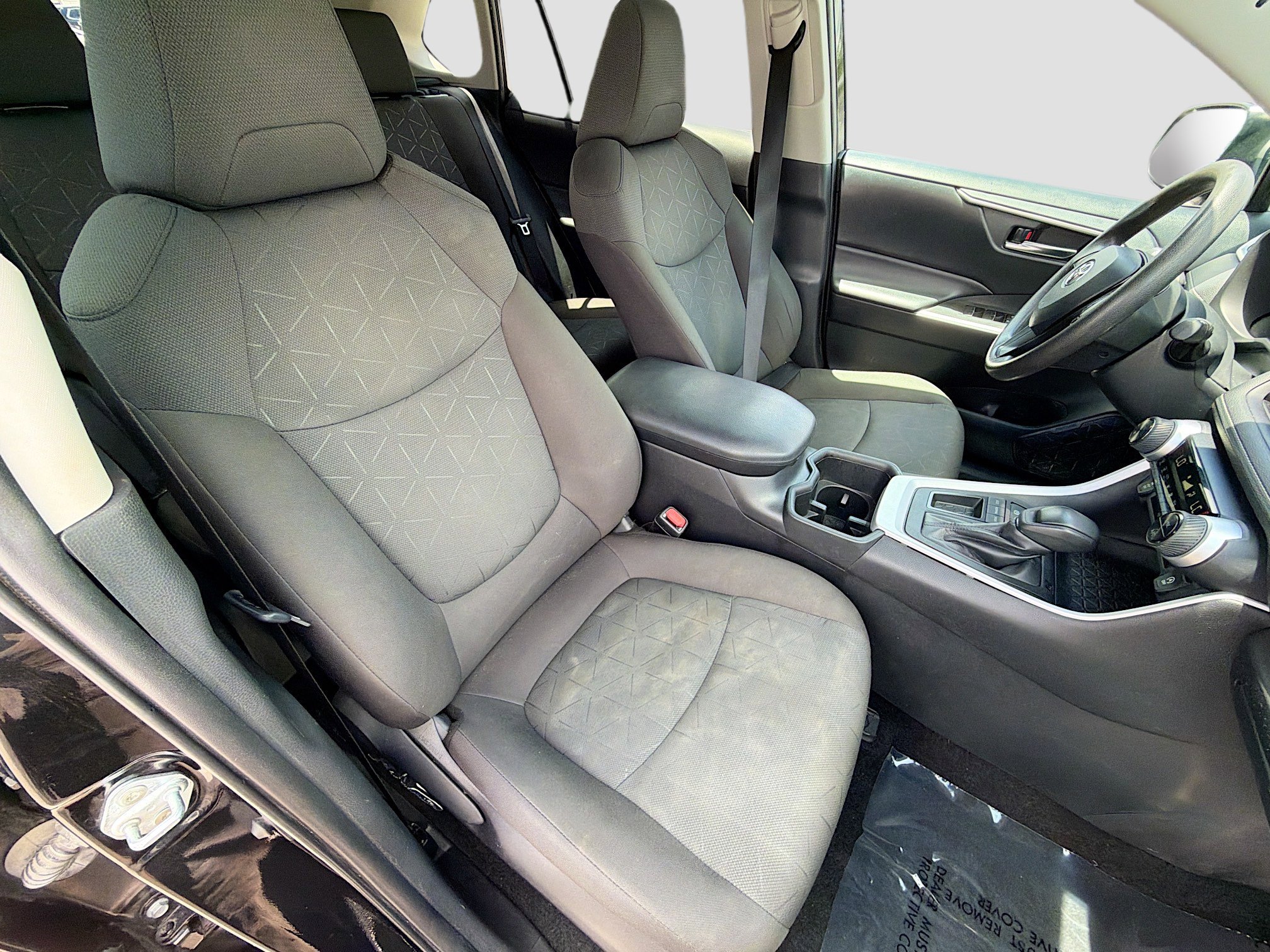 Used 2024 Toyota RAV4 XLE FWD image 13