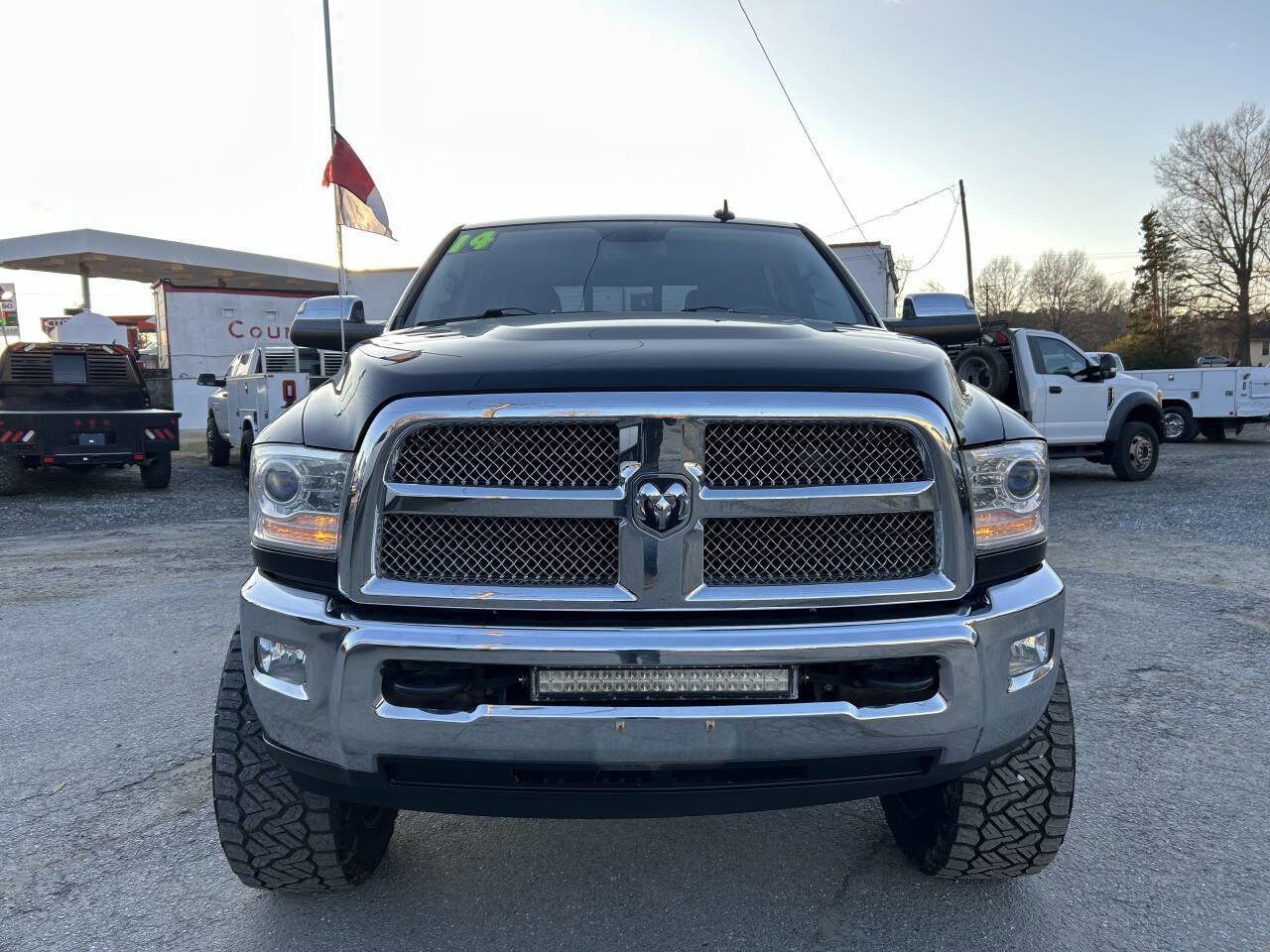 Used 2014 RAM 2500 Limited image 3