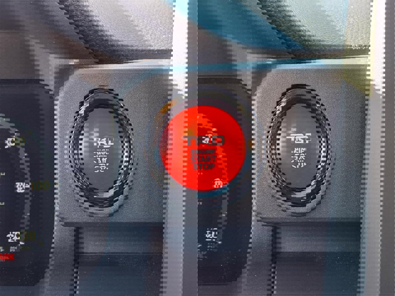 Used 2025 Toyota Tacoma TRD Off-Road image 23