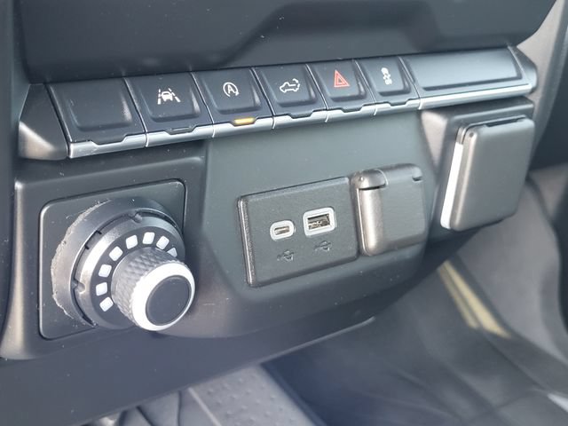 Used 2022 Chevrolet Silverado 1500 Custom AWD/4WD image 21