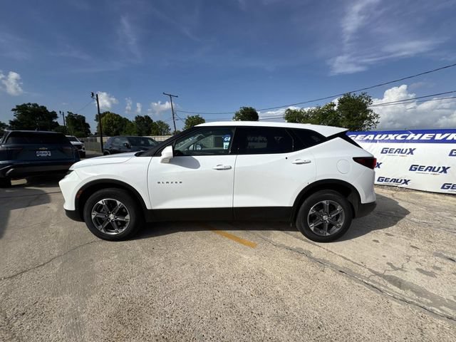 Used 2025 Chevrolet Blazer LT FWD image 18