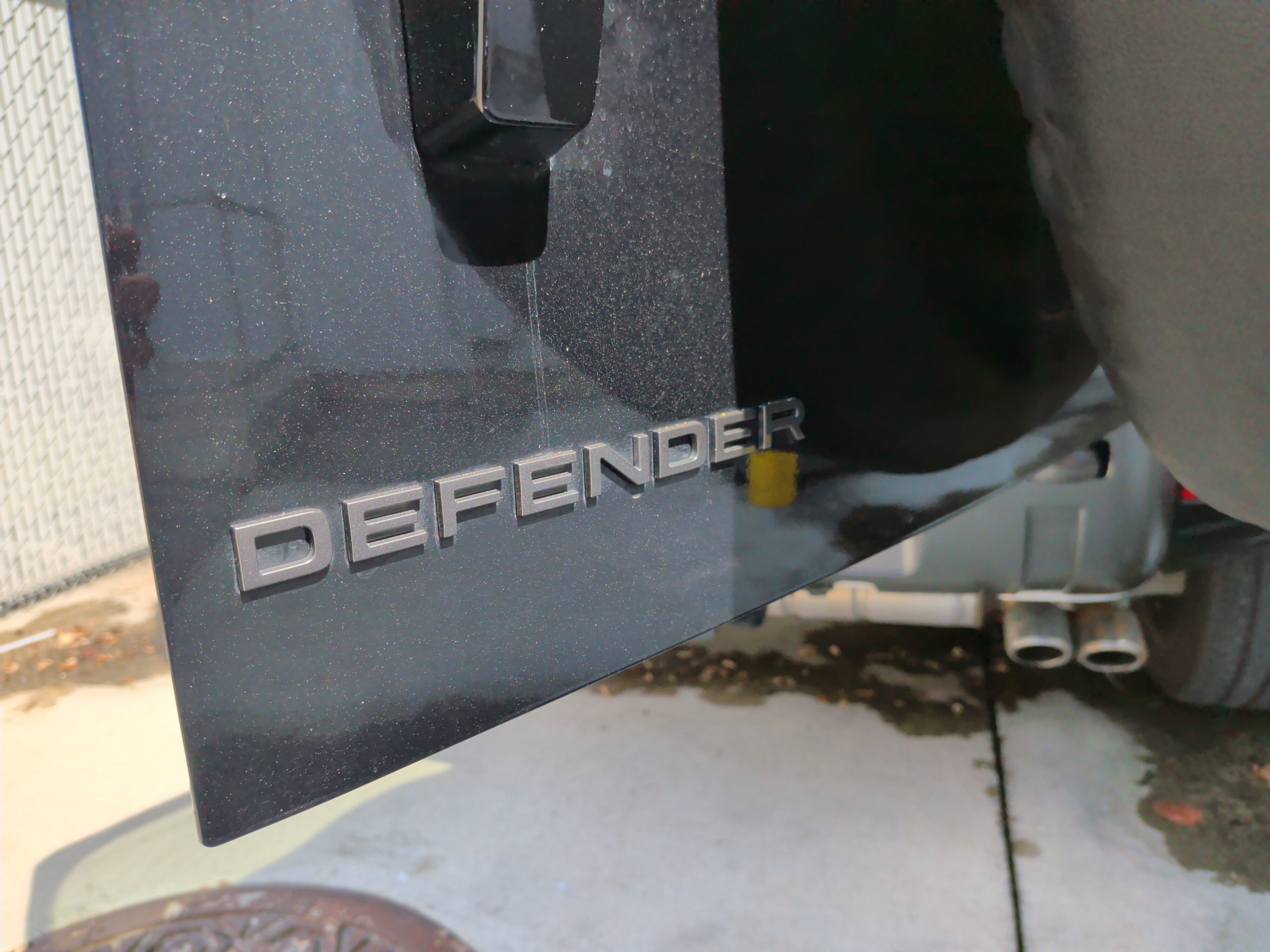 Used 2024 Land Rover Defender 110 Carpathian Edition AWD/4WD image 42
