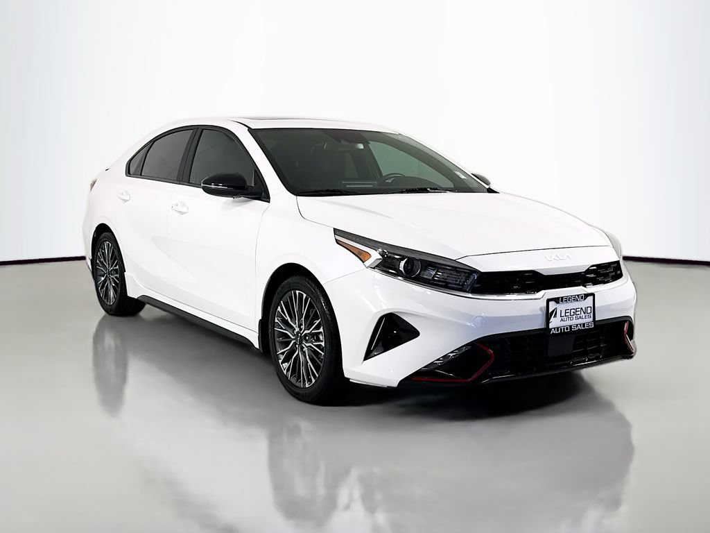 Used 2024 Kia Forte GT-Line w/ GT-Line Premium Package FWD image 3