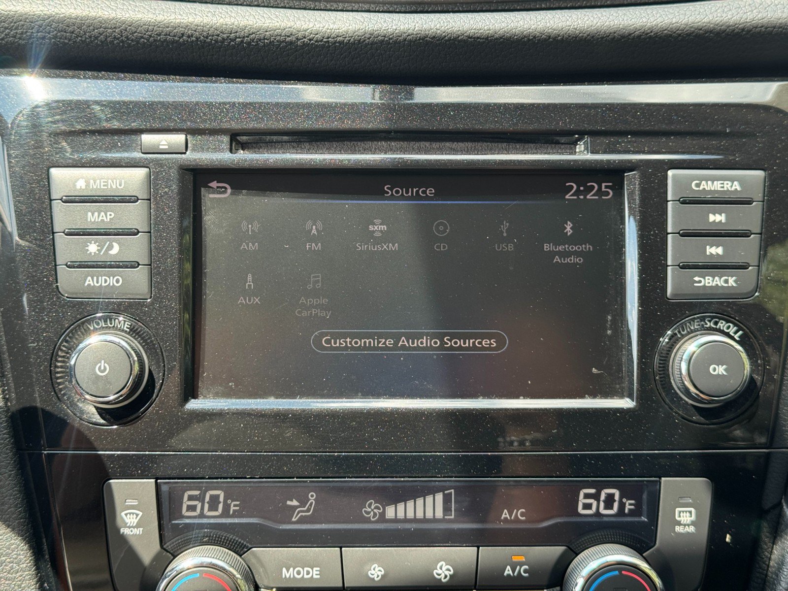 Used 2018 Nissan Rogue SV w/ Sun & Sound Touring Package AWD/4WD image 26