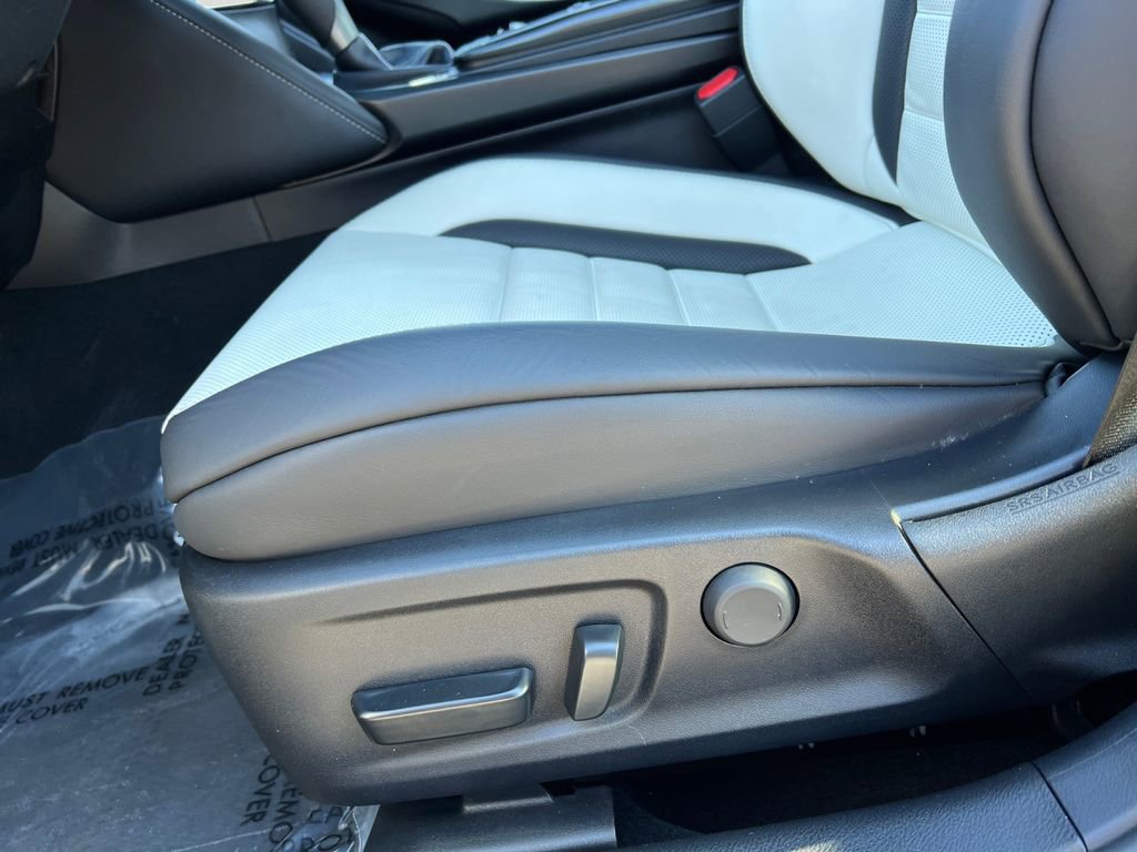 Certified 2025 Lexus IS 350 F Sport image 15